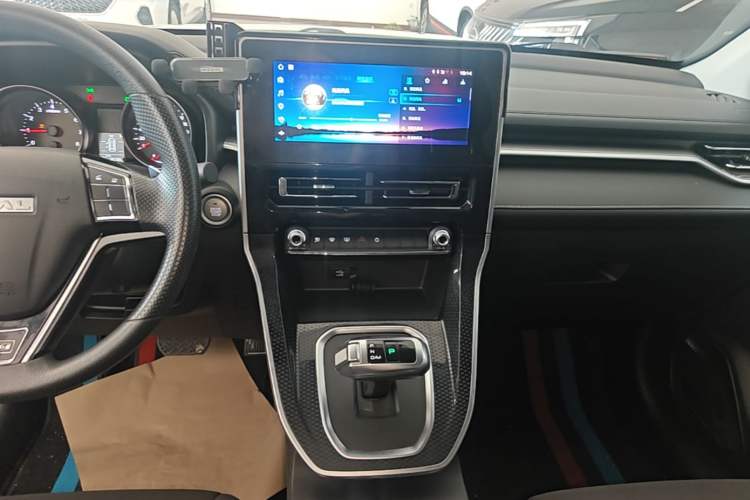 Used Haval M6 2023 PLUS 1.5T DCT Elite Smart Connectivity Model Audio And AC Panel