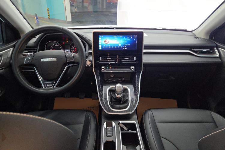 Used Haval M6 2023 PLUS 1.5T Manual Luxury Smart Connectivity Model Center Console