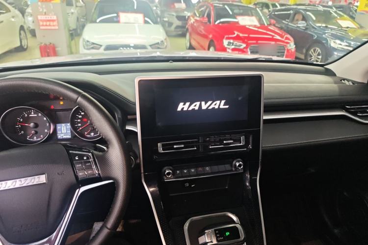 Used Haval M6 2023 PLUS 1.5T DCT Luxury Smart Connectivity Model Center Console