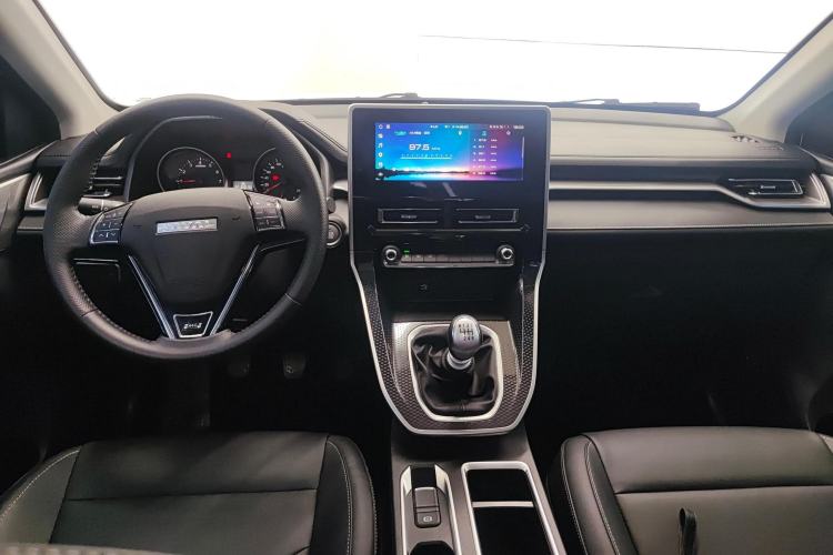 Used Haval M6 2023 PLUS 1.5T Manual Luxury Smart Connectivity Model Center Console