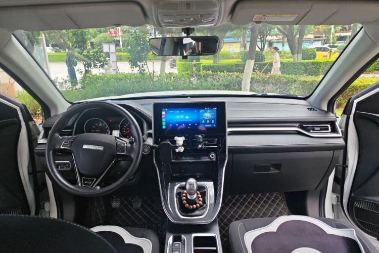 Used Haval M6 2023 PLUS 1.5T Manual Elite Smart Connectivity Model Center Console