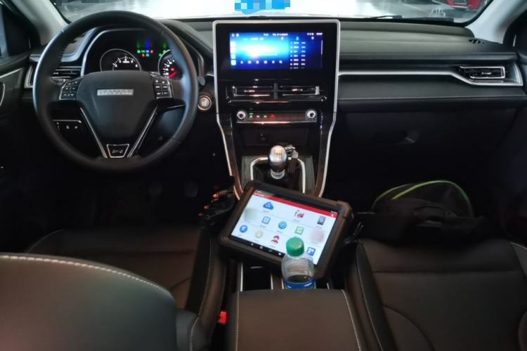 Used Haval M6 2023 PLUS 1.5T Manual Luxury Smart Connectivity Model Center Console