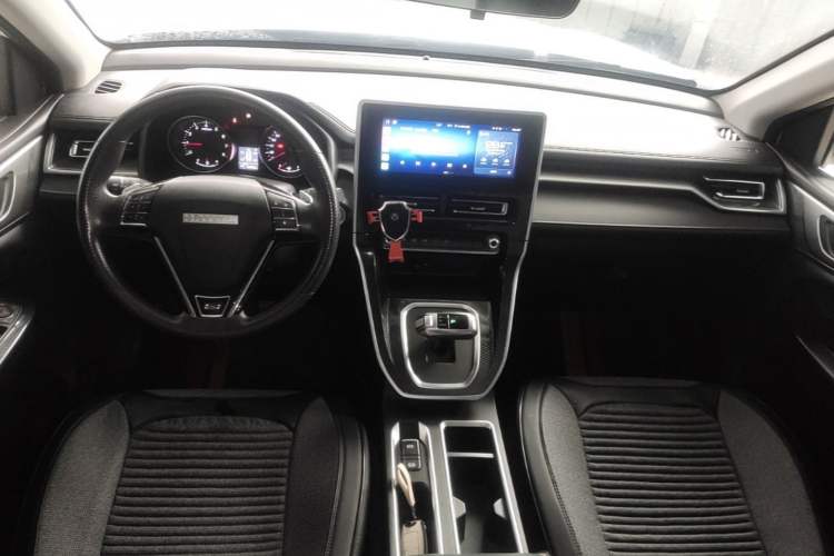 Used Haval M6 2023 PLUS 1.5T DCT Elite Smart Connectivity Model Center Console