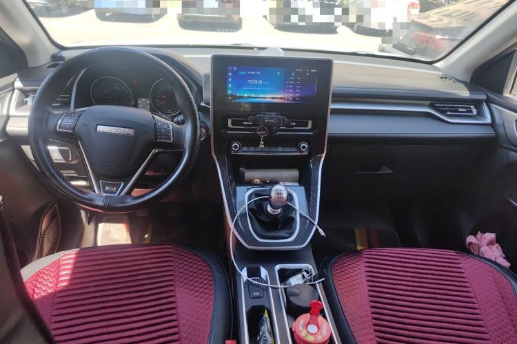 Used Haval M6 2023 PLUS 1.5T Manual Liu Yan Collaboration Edition Center Console