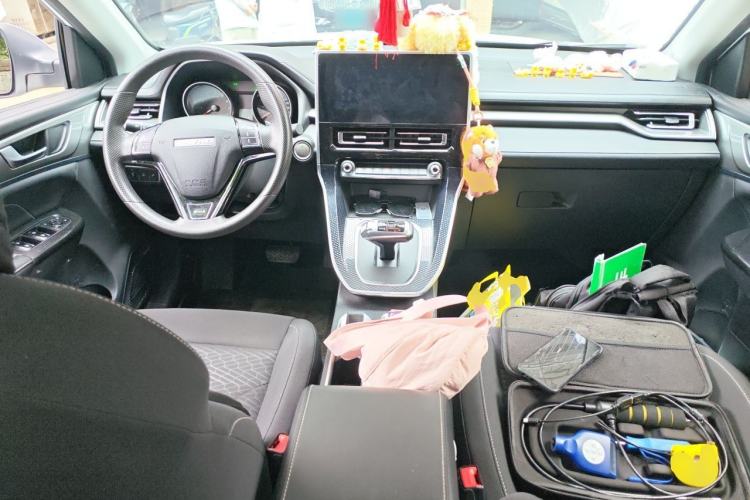 Used Haval M6 2023 PLUS 1.5T DCT Elite Smart Connectivity Model Center Console