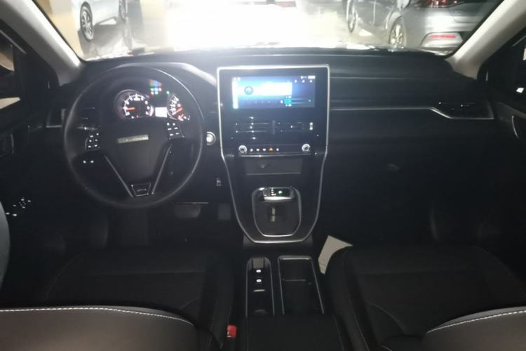 Used Haval M6 2023 PLUS 1.5T DCT Luxury Smart Connectivity Model Center Console