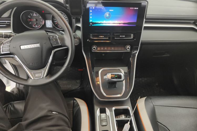 Used Haval M6 2023 PLUS 1.5T DCT Elite Smart Connectivity Model Center Console
