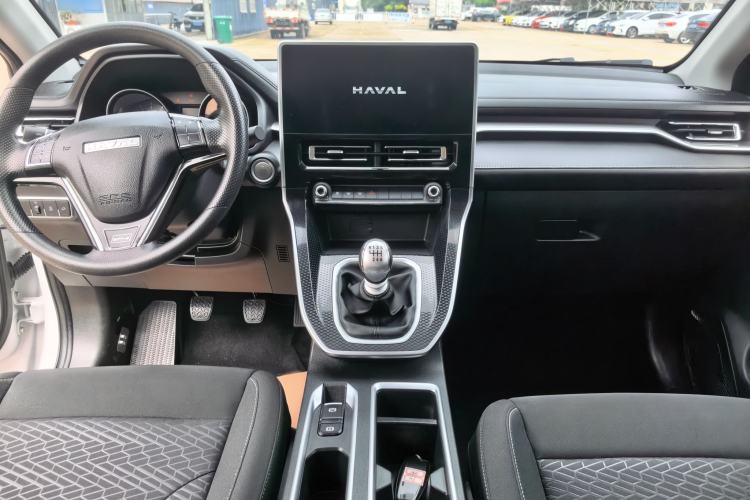 Used Haval M6 2023 PLUS 1.5T Manual Elite Smart Connectivity Model Center Console