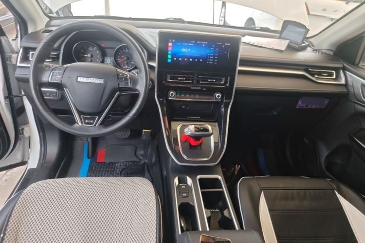 Used Haval M6 2023 PLUS 1.5T DCT Elite Smart Connectivity Model Center Console