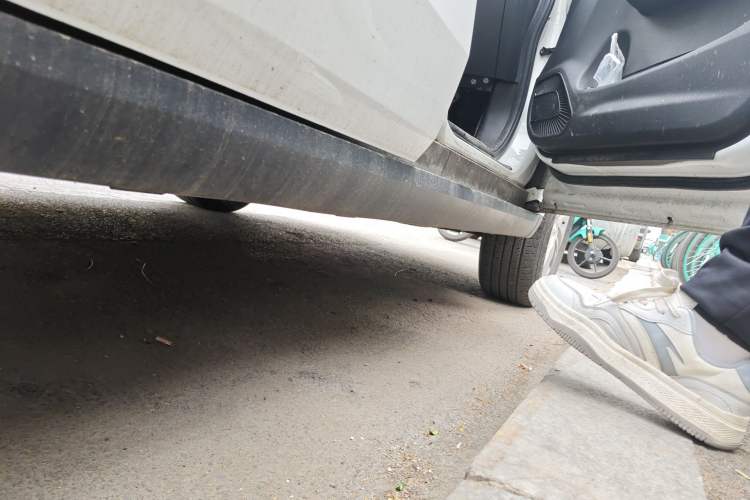 Used Haval M6 2023 PLUS 1.5T Manual Elite Smart Connectivity Model Chassis Rear Right