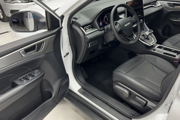 Used Haval M6 2023 PLUS 1.5T DCT Luxury Smart Connectivity Model Driver Seat