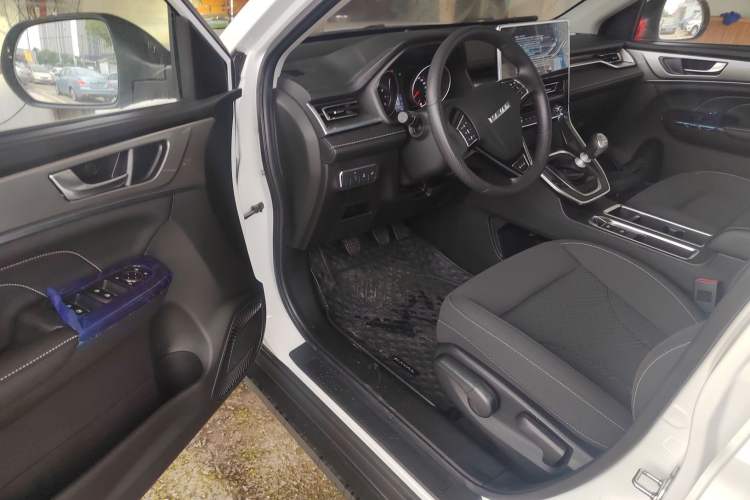Used Haval M6 2023 PLUS 1.5T Manual Elite Smart Connectivity Model Driver Seat