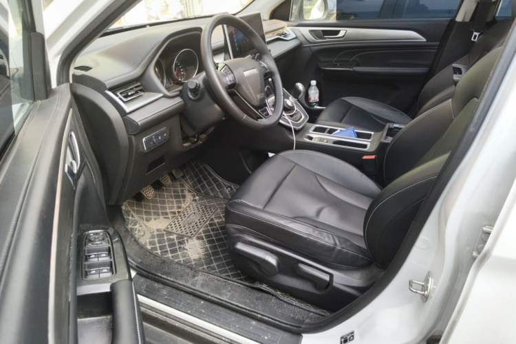 Used Haval M6 2023 PLUS 1.5T Manual Luxury Smart Connectivity Model Driver Seat