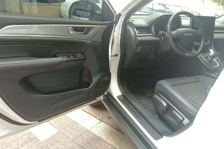 Used Haval M6 2023 PLUS 1.5T DCT Elite Smart Connectivity Model Driver Seat