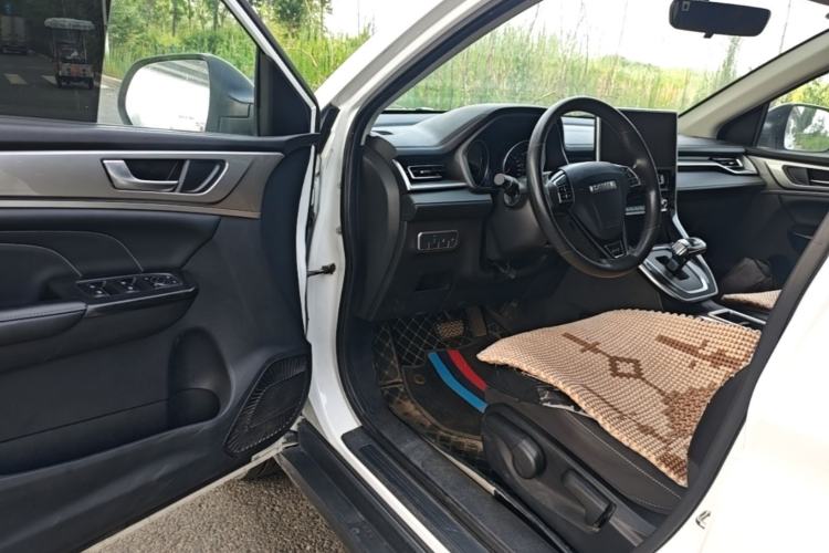 Used Haval M6 2023 PLUS 1.5T DCT Elite Smart Connectivity Model Driver Seat