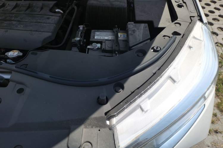 Used Haval M6 2023 PLUS 1.5T Manual Elite Smart Connectivity Model Engine Bay Left