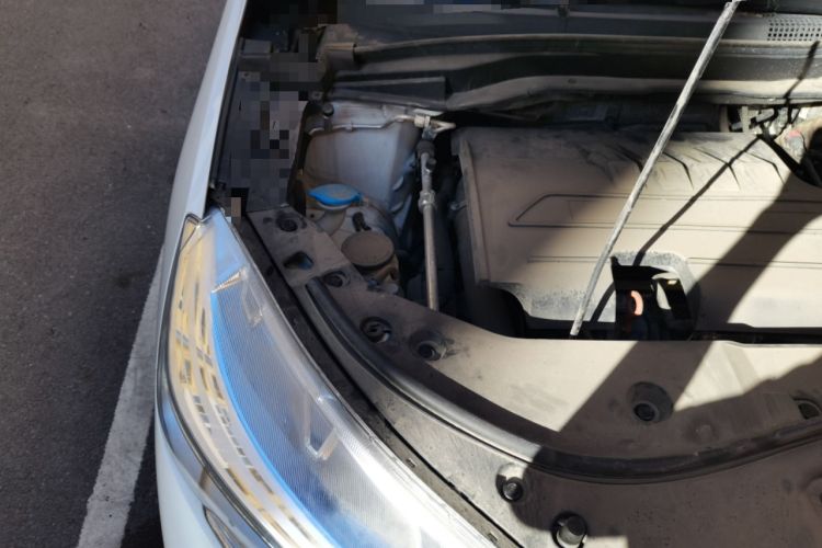 Used Haval M6 2023 PLUS 1.5T DCT Luxury Smart Connectivity Model Engine Bay Right