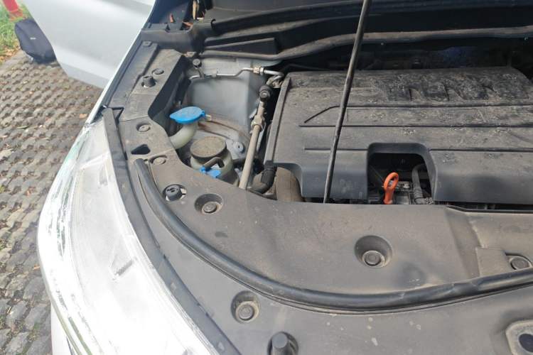Used Haval M6 2023 PLUS 1.5T Manual Elite Smart Connectivity Model Engine Bay Right