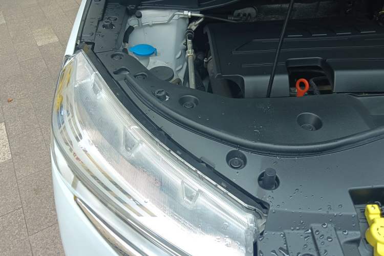 Used Haval M6 2023 PLUS 1.5T DCT Elite Smart Connectivity Model Engine Bay Right