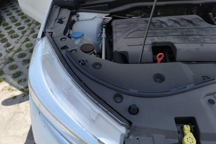 Used Haval M6 2023 PLUS 1.5T Manual Elite Smart Connectivity Model Engine Bay Right