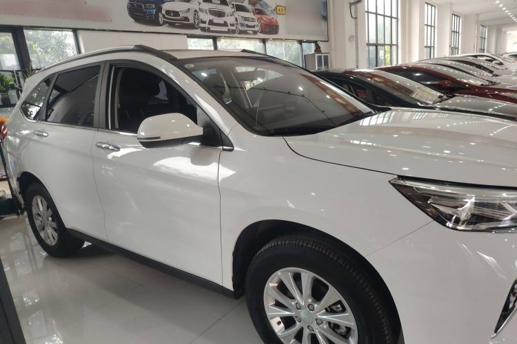 Used Haval M6 2023 PLUS 1.5T DCT Luxury Smart Connectivity Model Exterior 2