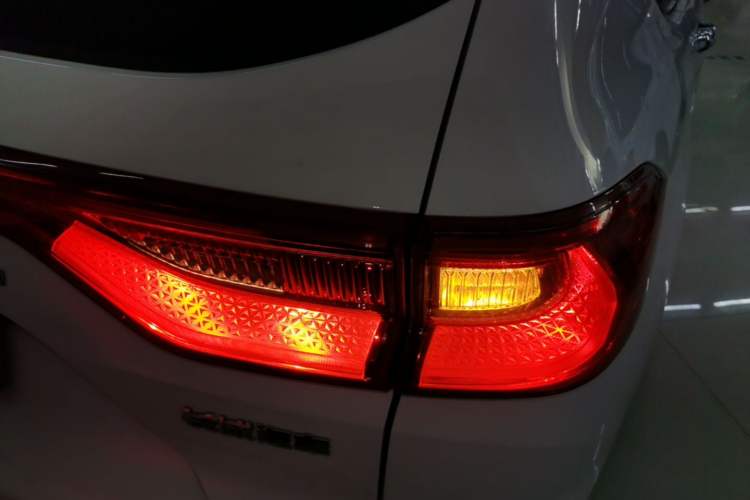 Used Haval M6 2023 PLUS 1.5T DCT Elite Smart Connectivity Model Exterior 3