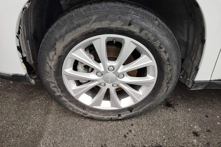 Used Haval M6 2023 PLUS 1.5T DCT Luxury Smart Connectivity Model Exterior 4