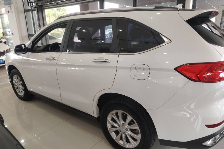 Used Haval M6 2023 PLUS 1.5T DCT Luxury Smart Connectivity Model Exterior 4