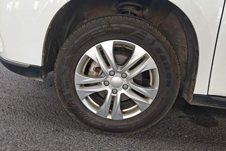 Used Haval M6 2023 PLUS 1.5T DCT Elite Smart Connectivity Model Exterior 4
