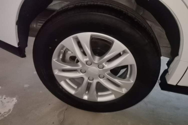 Used Haval M6 2023 PLUS 1.5T Manual Elite Smart Connectivity Model Exterior 5