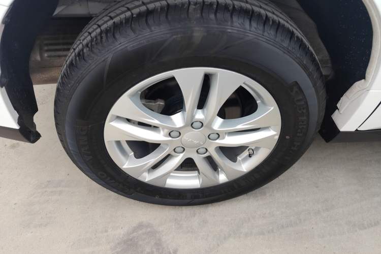 Used Haval M6 2023 PLUS 1.5T DCT Elite Smart Connectivity Model Exterior 8