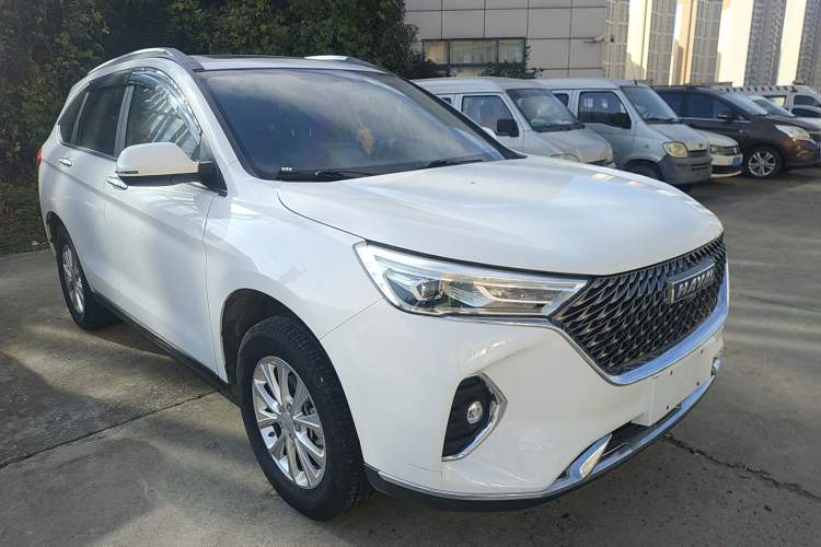 Used Haval M6 2023 PLUS 1.5T Manual Luxury Smart Connectivity Model Front Right 45 Deg