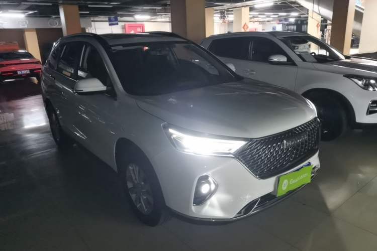 Used Haval M6 2023 PLUS 1.5T DCT Luxury Smart Connectivity Model Front Right 45 Deg