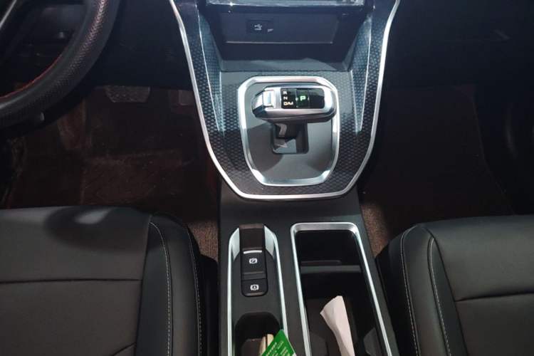 Used Haval M6 2023 PLUS 1.5T DCT Luxury Smart Connectivity Model Gear Lever