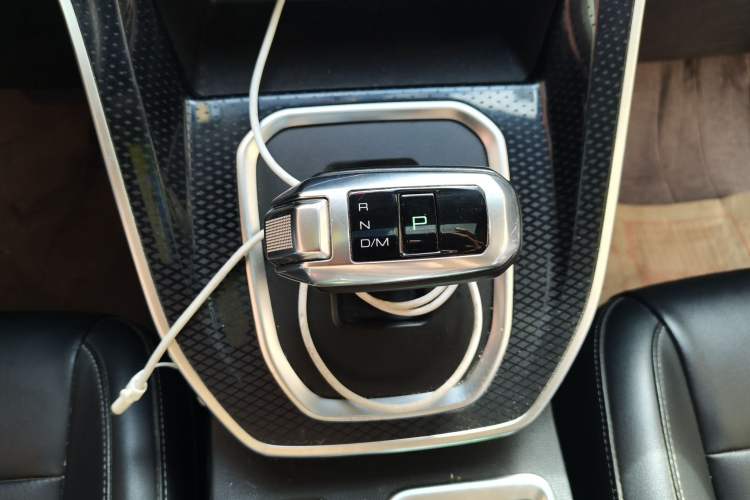 Used Haval M6 2023 PLUS 1.5T DCT Luxury Smart Connectivity Model Gear Lever