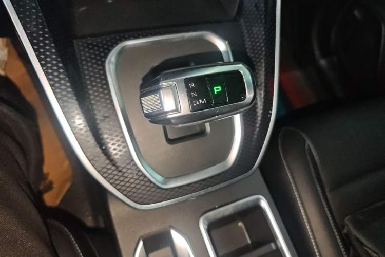 Used Haval M6 2023 PLUS 1.5T DCT Luxury Smart Connectivity Model Gear Lever