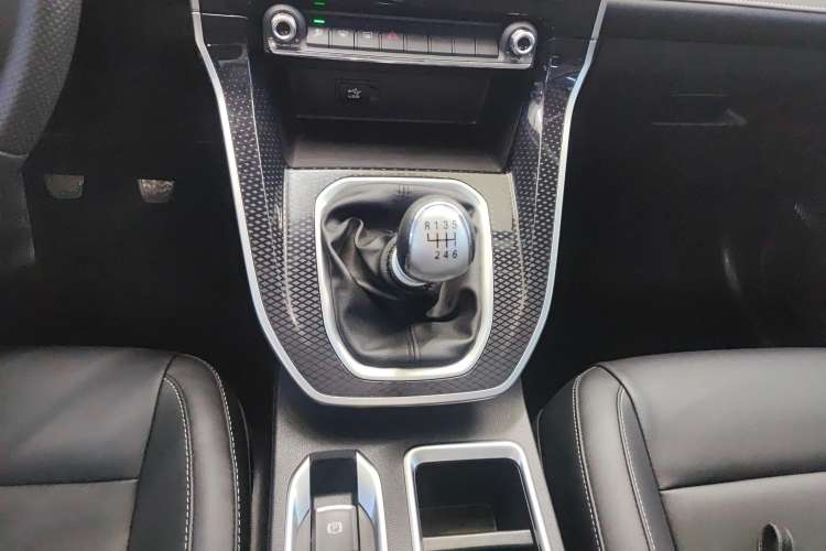 Used Haval M6 2023 PLUS 1.5T Manual Luxury Smart Connectivity Model Gear Lever