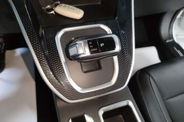 Used Haval M6 2023 PLUS 1.5T DCT Luxury Smart Connectivity Model Gear Lever