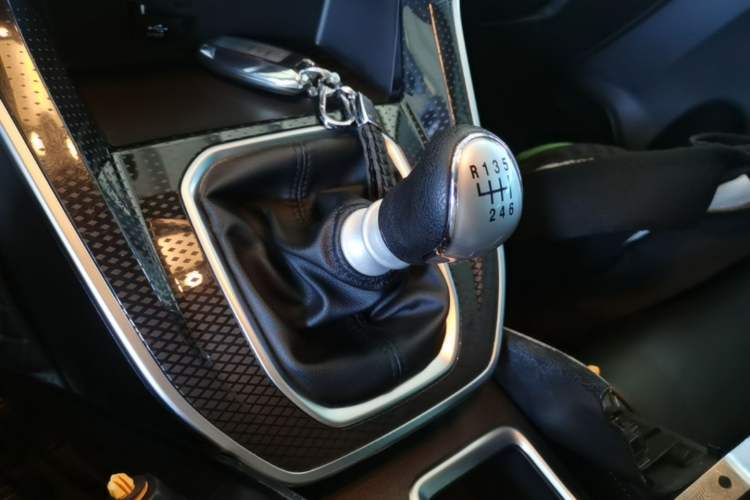Used Haval M6 2023 PLUS 1.5T Manual Luxury Smart Connectivity Model Gear Lever