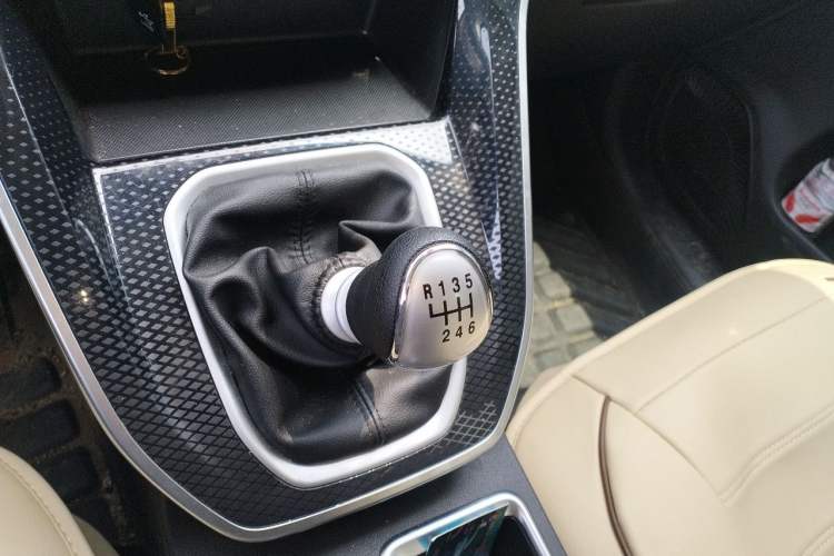 Used Haval M6 2023 PLUS 1.5T Manual Luxury Smart Connectivity Model Gear Lever