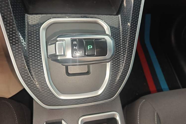 Used Haval M6 2023 PLUS 1.5T DCT Elite Smart Connectivity Model Gear Lever