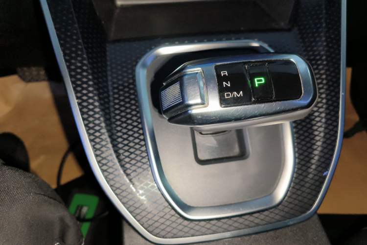 Used Haval M6 2023 PLUS 1.5T DCT Luxury Smart Connectivity Model Gear Lever