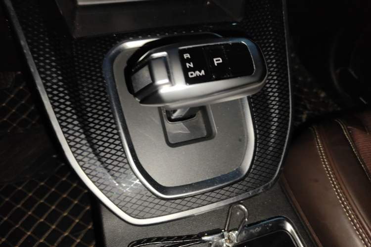 Used Haval M6 2023 PLUS 1.5T DCT Elite Smart Connectivity Model Gear Lever