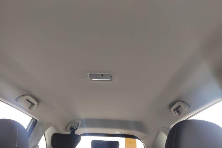 Used Haval M6 2023 PLUS 1.5T Manual Elite Smart Connectivity Model Headliner