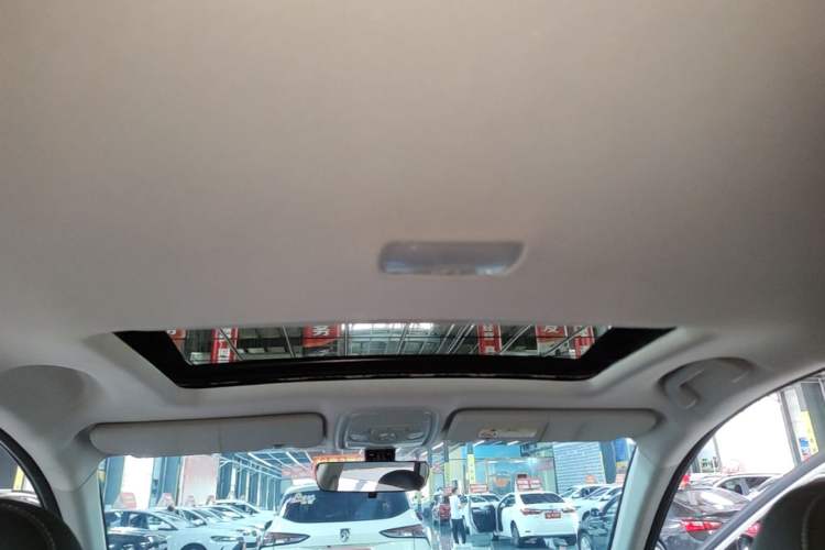 Used Haval M6 2023 PLUS 1.5T DCT Luxury Smart Connectivity Model Headliner