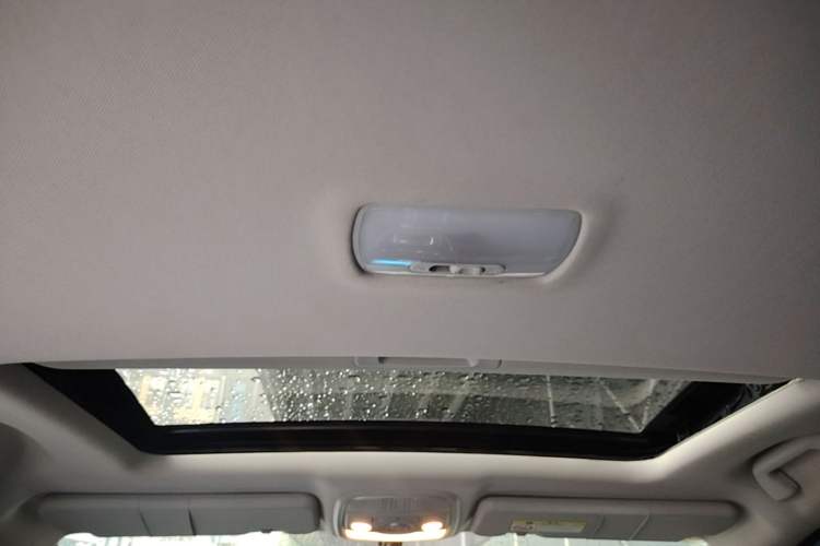 Used Haval M6 2023 PLUS 1.5T DCT Luxury Smart Connectivity Model Headliner