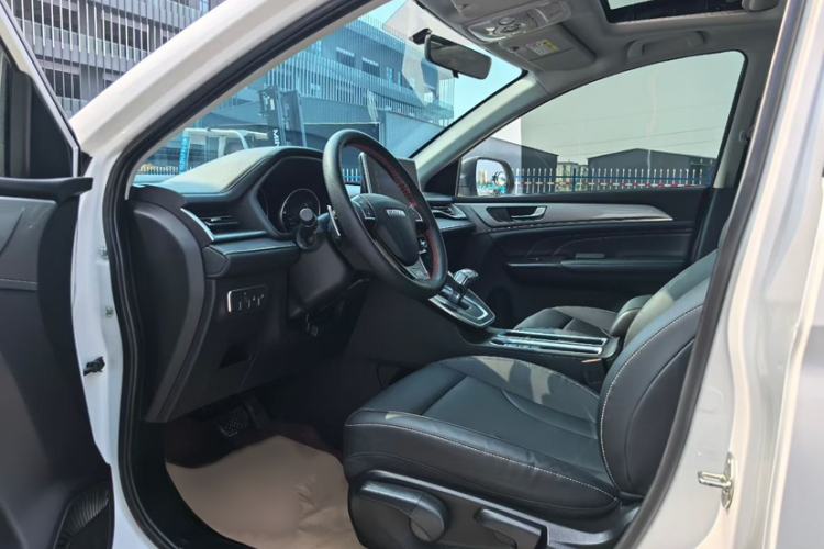 Used Haval M6 2023 PLUS 1.5T DCT Luxury Smart Connectivity Model Interior 1