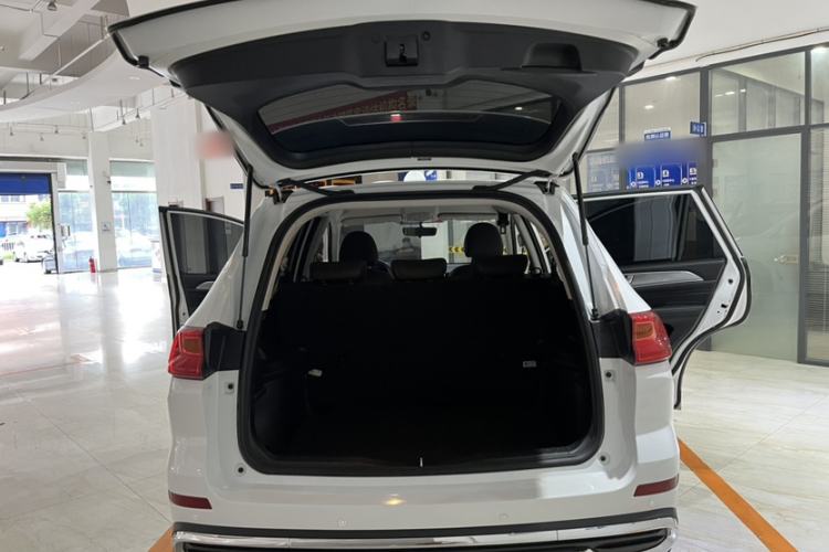 Used Haval M6 2023 PLUS 1.5T DCT Elite Smart Connectivity Model Interior 11