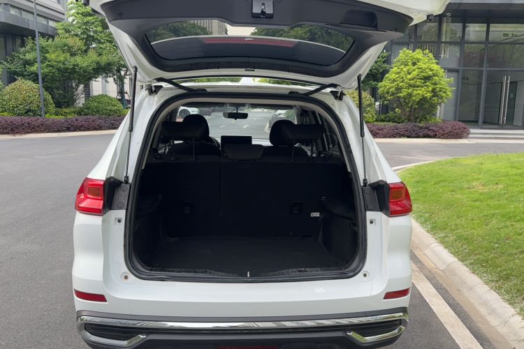 Used Haval M6 2023 PLUS 1.5T DCT Elite Smart Connectivity Model Interior 2