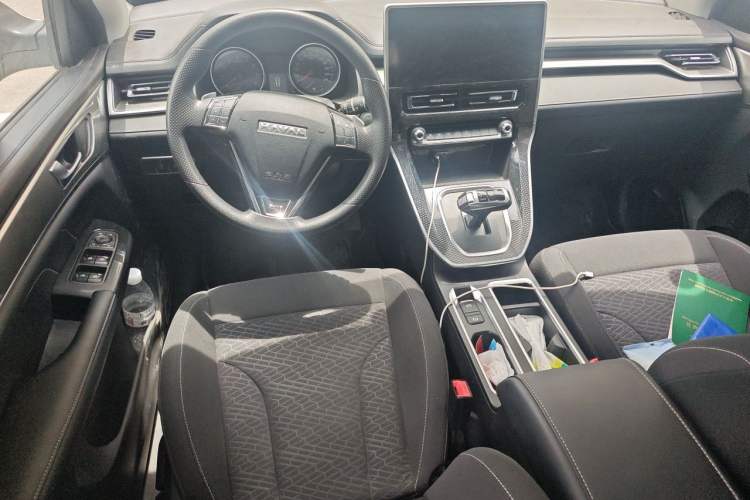 Used Haval M6 2023 PLUS 1.5T DCT Elite Smart Connectivity Model Interior 2